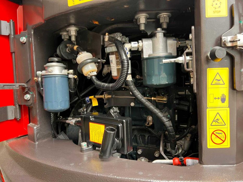 MINI GIRATORIA  RHINOCEROS XN35 PRO motor Kubota