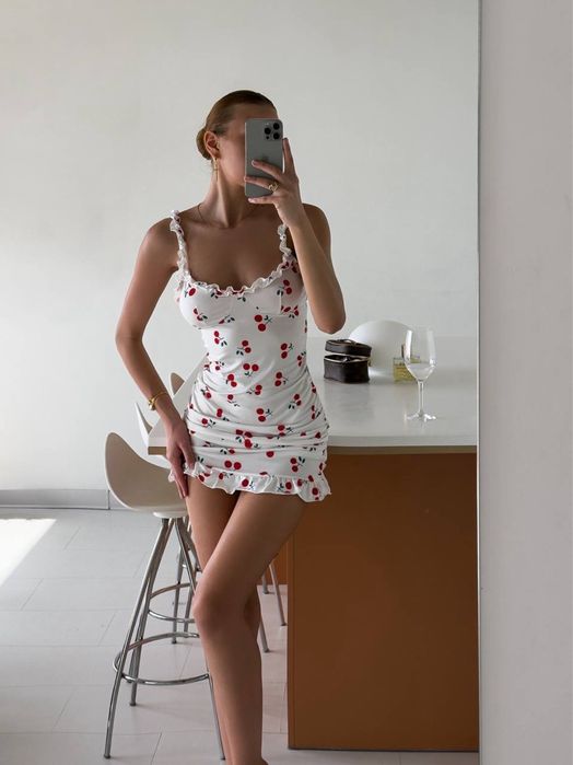 Ніжний жіночий пеньюар + трусики