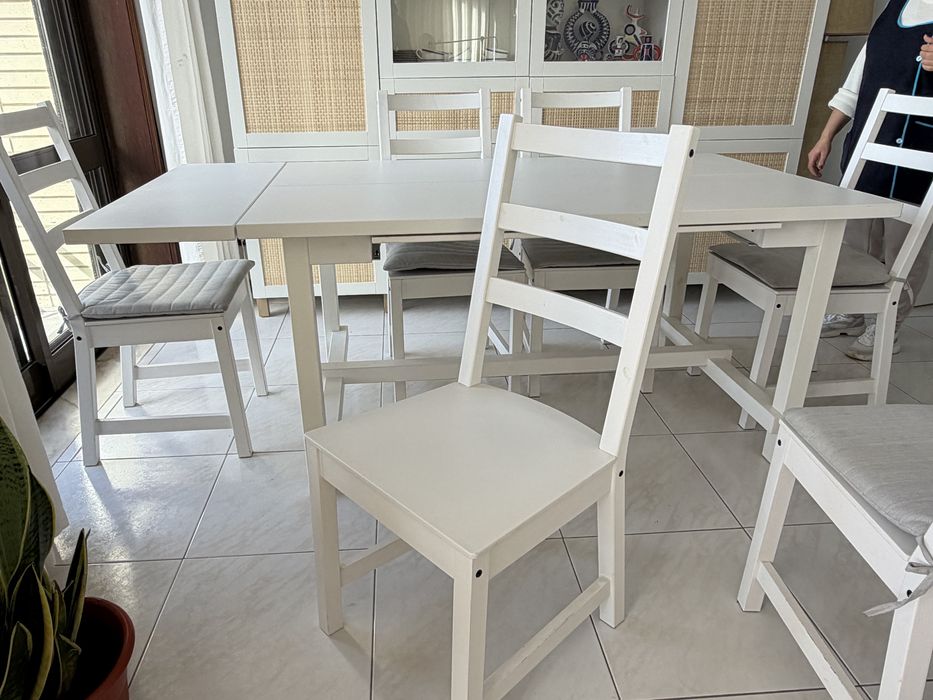 Mesa de Jantar Extensivel e 6 Cadeiras
