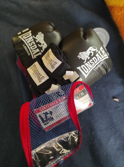 Luvas de boxe/Kick boxing e fitas
