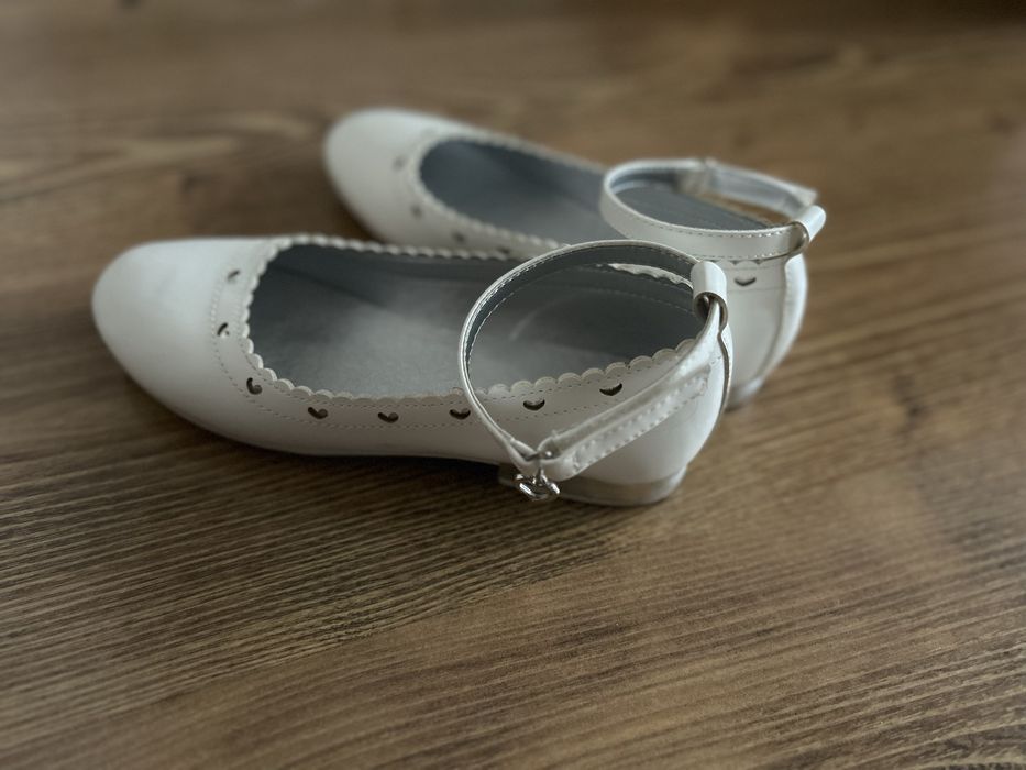 Buty komunijne biale