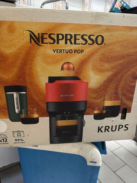 Máquina de Café  NESPRESSO