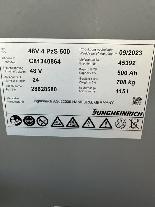 Новий електричний навантажувач Jungheinrich EFG 215