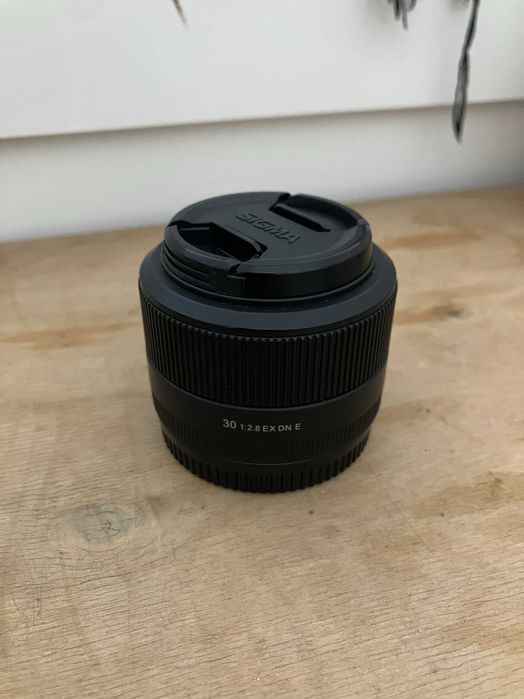 Sigma 30mm 1:2.8 EX DN E