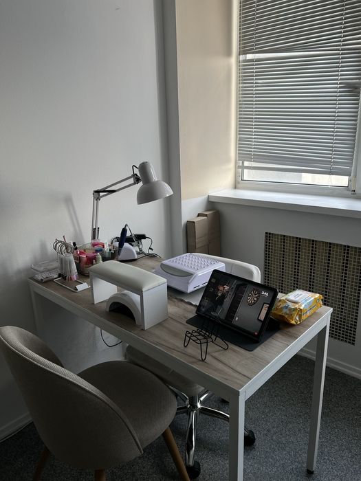 Манікюр метро лівобережна