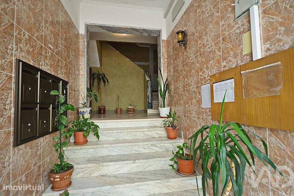 Apartamento T3 em Amora de 97,00 m2