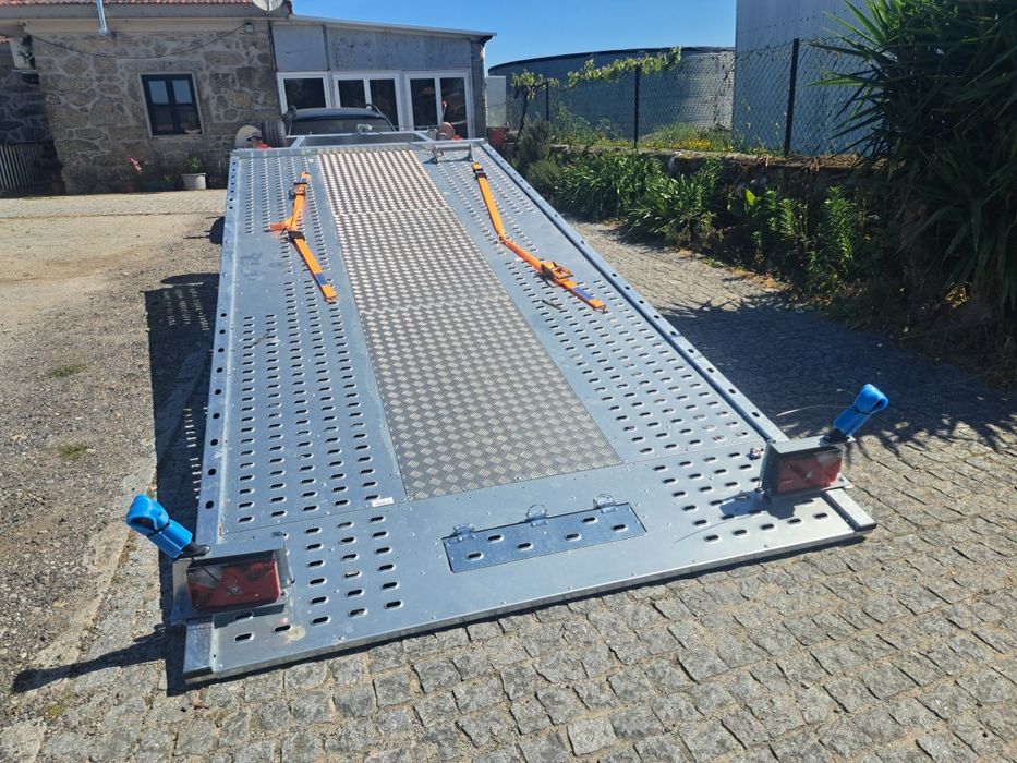 Atrelado porta carros