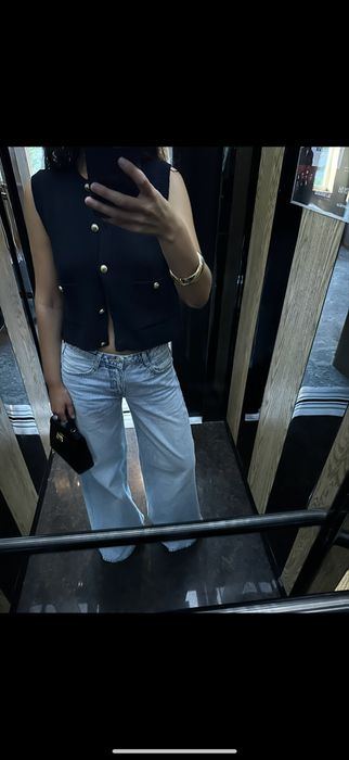 Жилетка Zara.