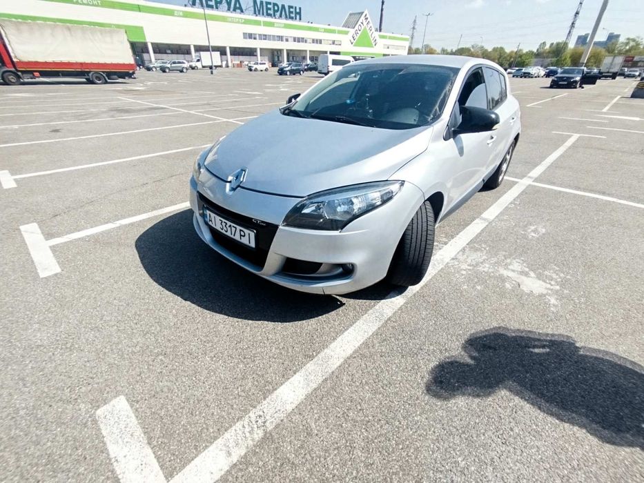 Продаж Рено Меган-3  2011