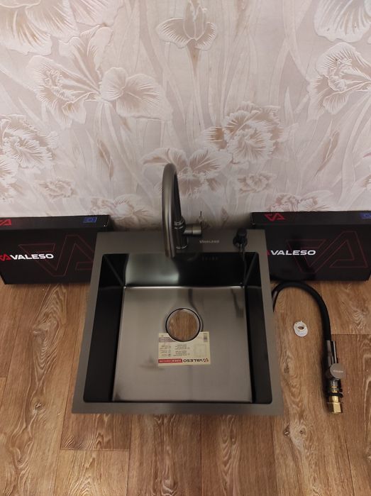 Акция !-27% кухонная мойка Platinum Valeso чоная 50*50 -3 mm.hendmade