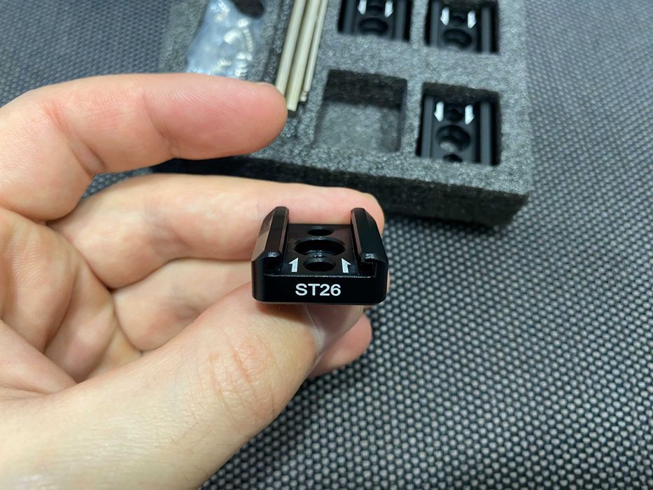 Крепление Neewer Cold Shoe Mount комплект (холодный башмак\адаптер)