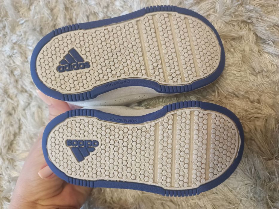 Buty adidas   22