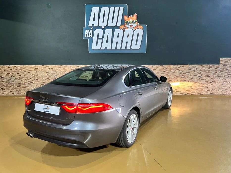 Jaguar XF484084274169139203