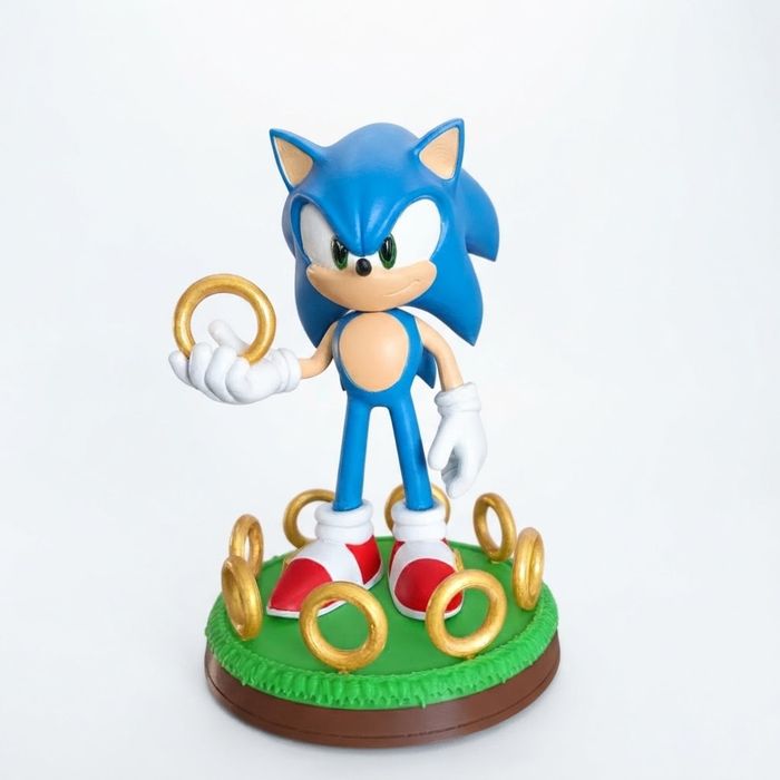 Figurka Sonic the Hedgehog z pierścieniami – Ręcznie malowana / 3D