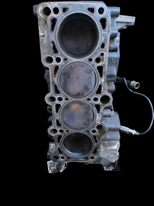Блок двигуна циліндрів 1.8 20V AGN VAG Skoda VW Audi Seat 06A103021C
