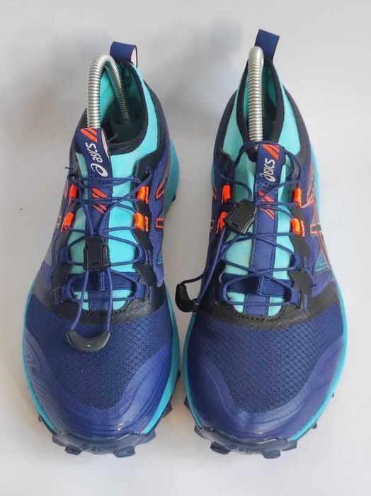 - Asics FujiTrabuco Pro - Buty trailowe, do biegania w terenie r. 37