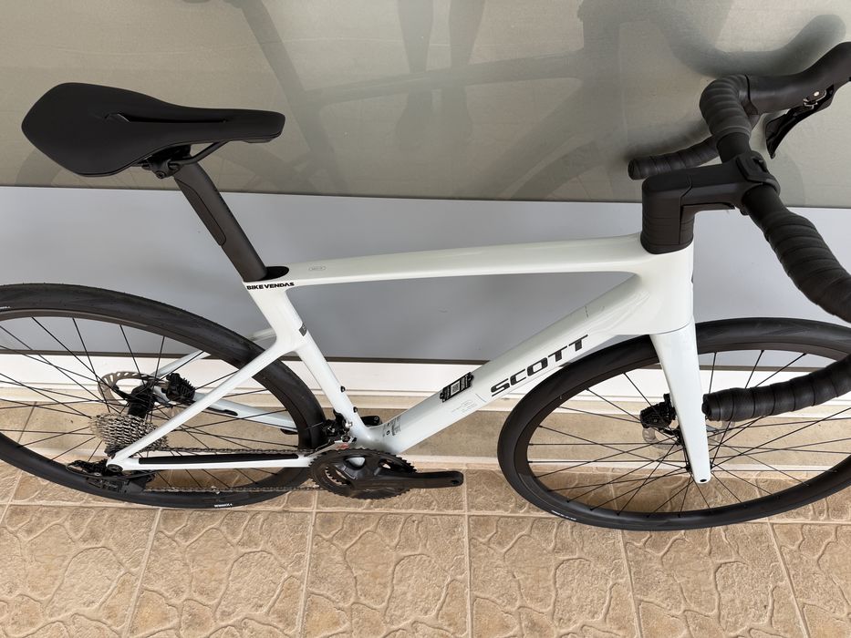 Bicicleta Scott Addict - coleção 2027