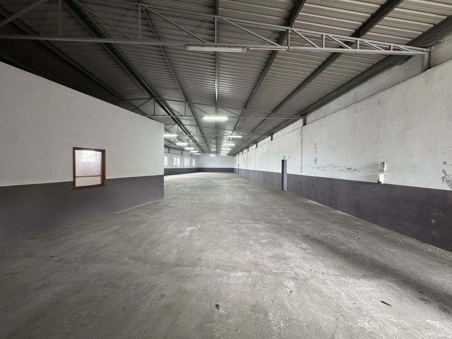 Arrendo armazem 640m2