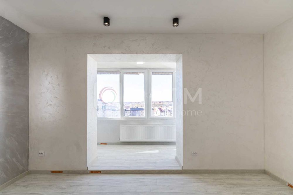 Продається простора 4к квартира з ремонтом