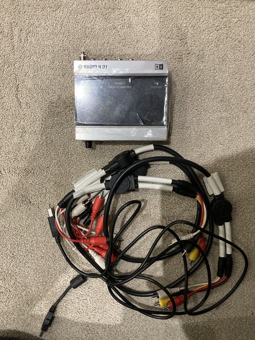 Traktor Scratch Duo + Traktor Kontrol X1, Like New64737979082243123