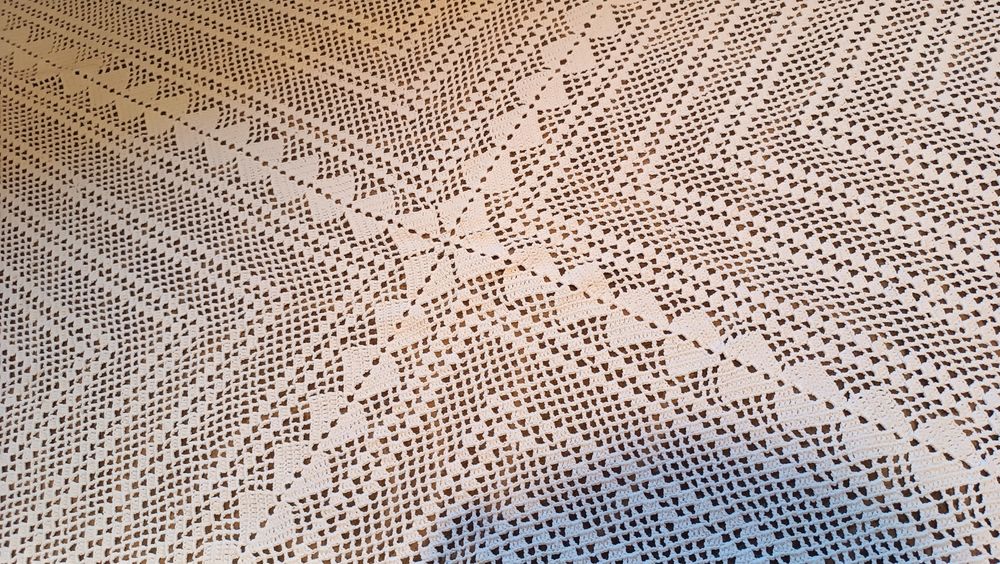 Toalha de renda feita à mão. Quadrada. 1,25 m *1,25 m