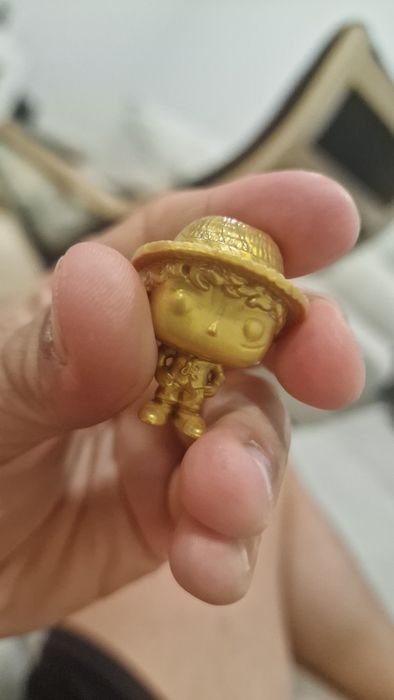 Golden Luffy (Raro) e Chopper- Figuras  Kinder Joy Funko One Piece