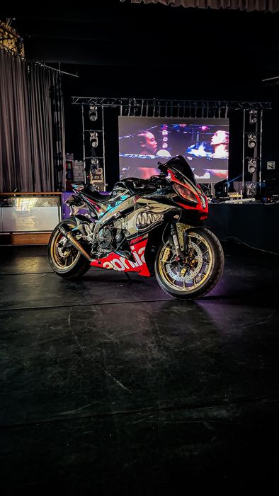 Aprilia rsv4 2010