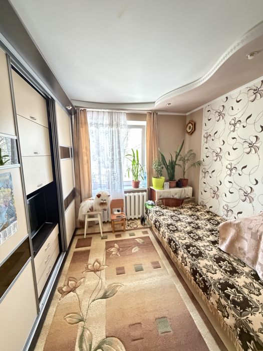 3 кімнатна,Шевченківський ,Корищенко (Кузнецова),36