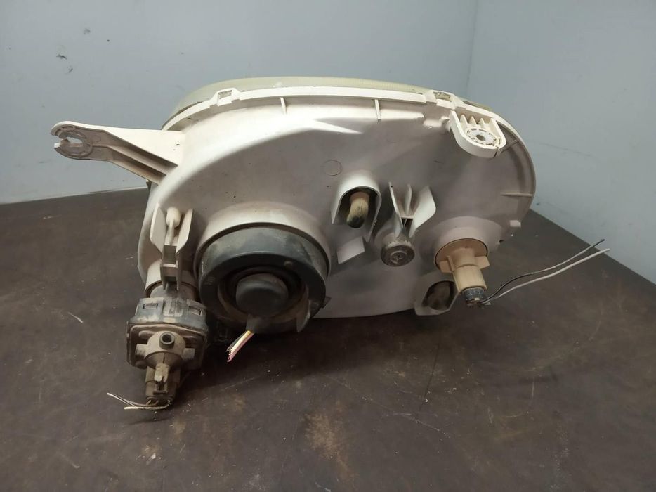Right Headlight for Hyundai Atos 2000 -