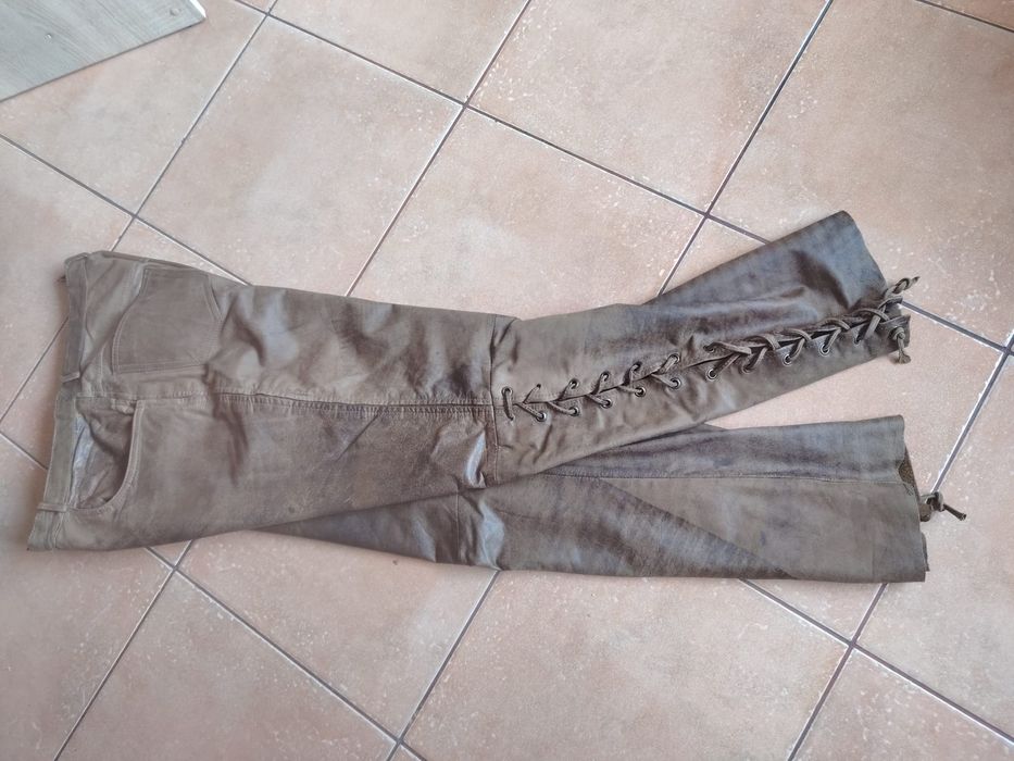 Skórzane spodnie na motor