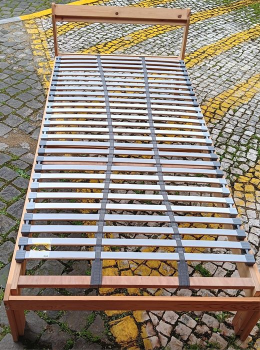 Cama de Madeira com Estrado 200X90 e Colchão de Espuma 200x90