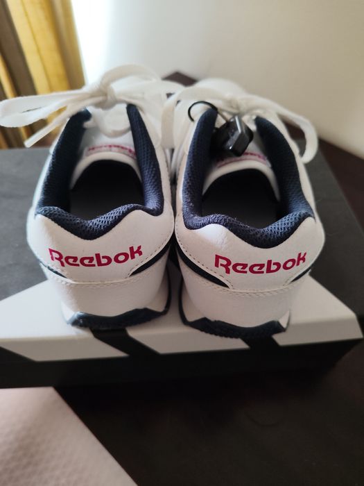 Ténis Reebok  muito bom!