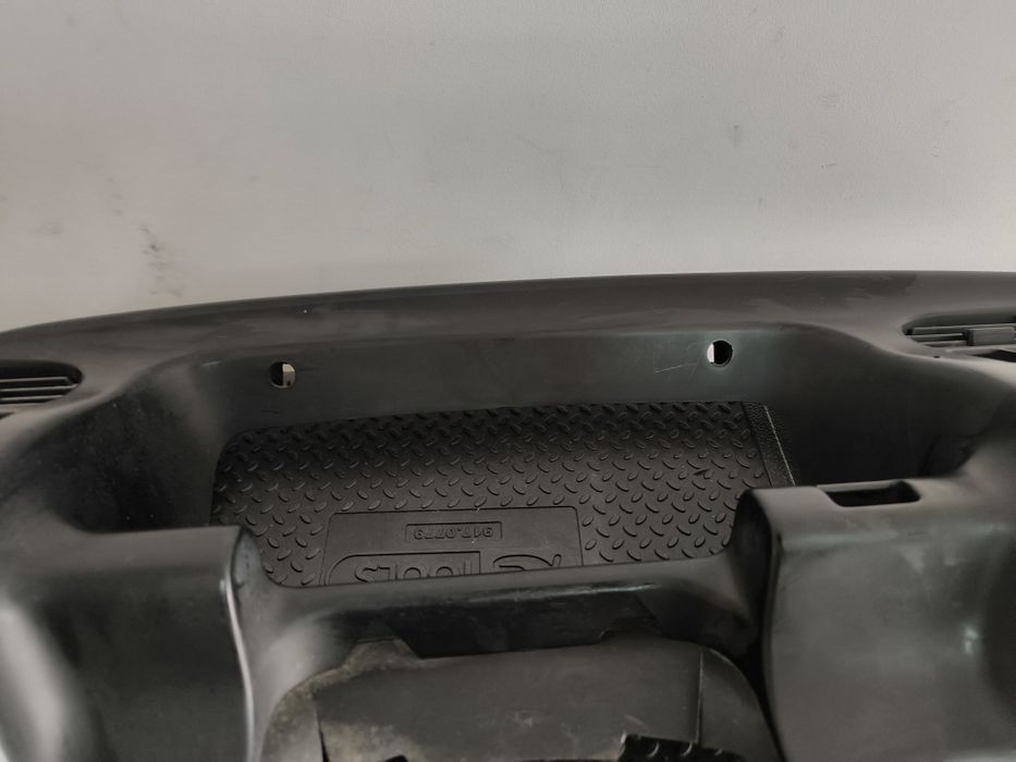 Consola Opel Monterey