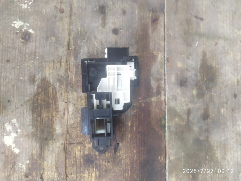 Замок до пральної машини Electrolux perfectcare 600