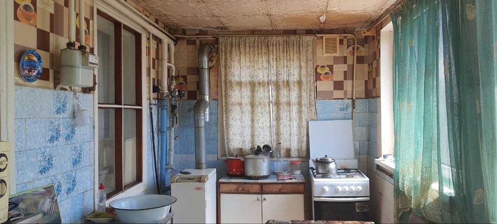 Продам будинок  м. Зміїв