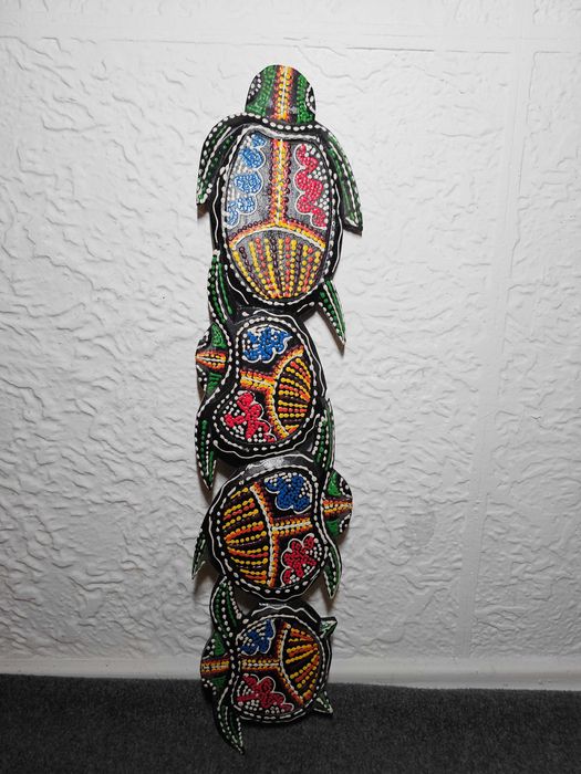 Płaskorzeźba żółwie