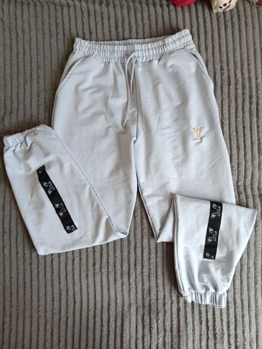 Komplet dresowy damski