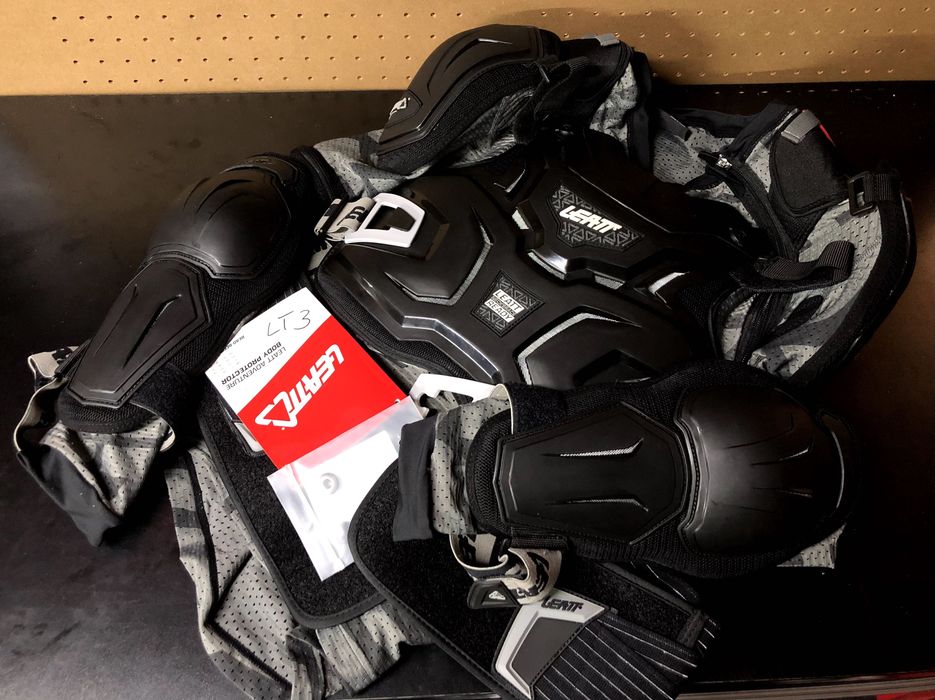 Zbroja enduro cross LEATT Body Protector Adventure L/XL 172>184cm ...