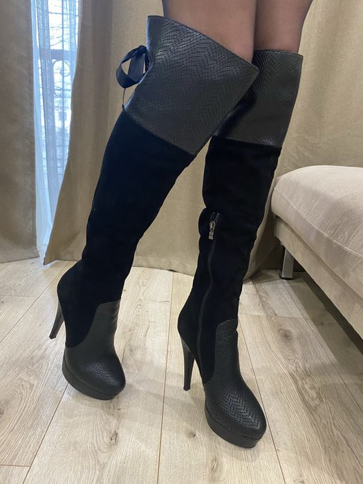 Зимние ботфорды Attizzare, на 38-39размер,кожаные на натур.меху,теплые