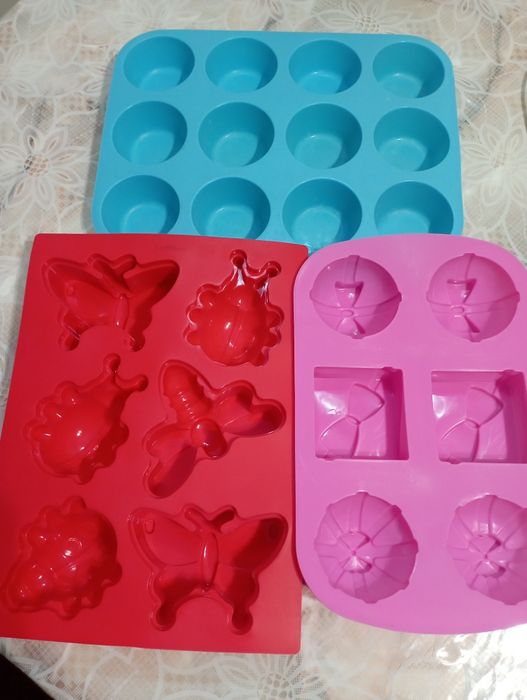 Силіконові форми для випічки, сирочків, желе, чи іншого, нові