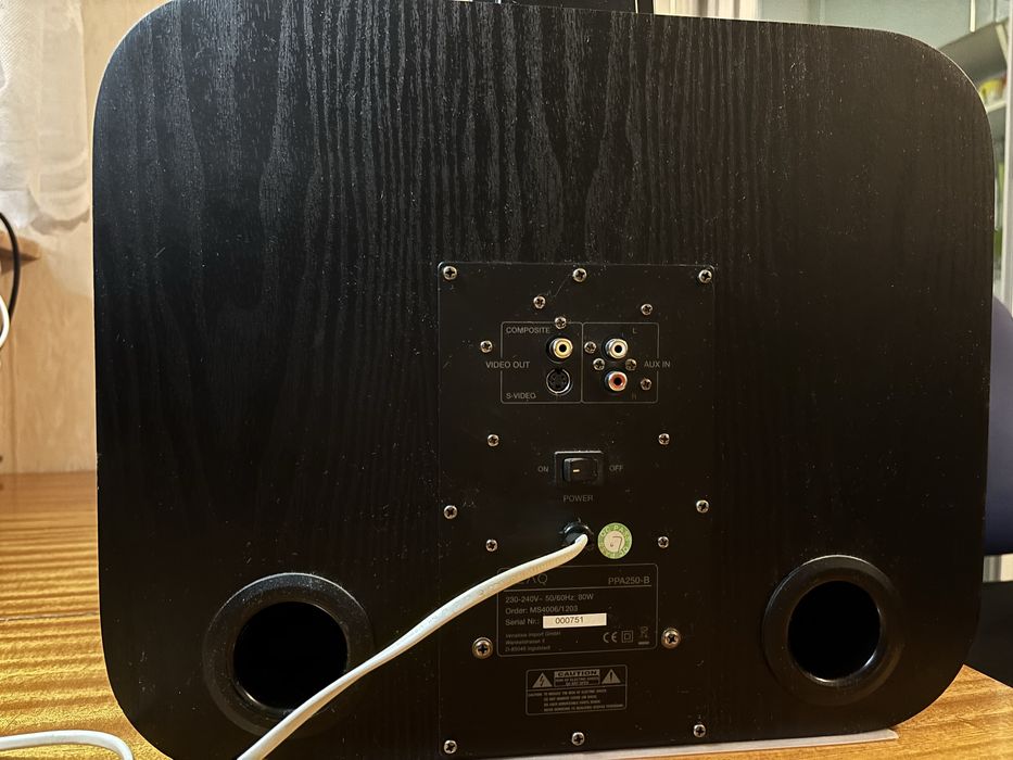 Głośnik dokujący PEAQ PPA250-B do iPod / iPhone (30-pin)