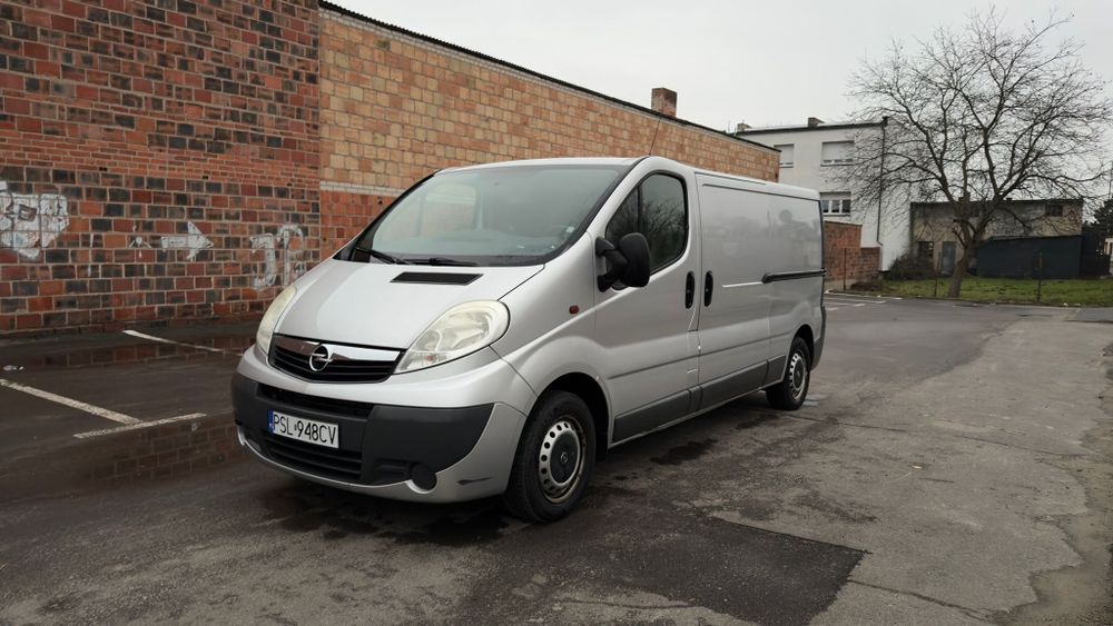 Opel Vivaro 2.0d 115 koni