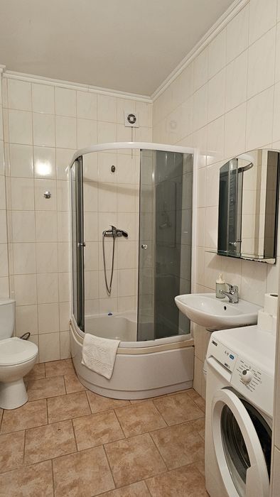 1 к. вартира в новобудові для 3-4 осіб біля МЦ " Янголятко"