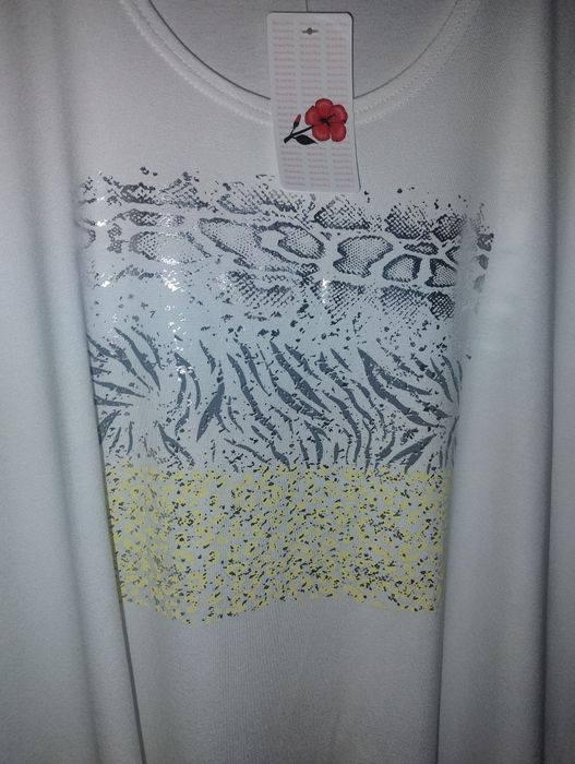 Bluzka z krótkim rękawem nowa rozmiar L/ XL