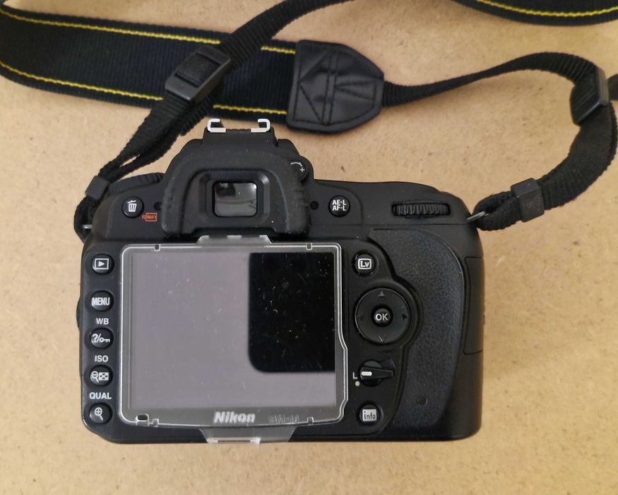 Nikon D90  +Nikkor AF-S DX 18–105 mm VR +filtr, przebieg 10 508