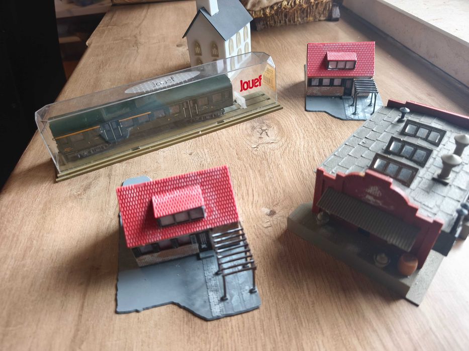 Conjunto de locomotiva e vagões