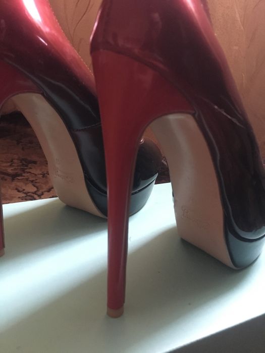 Туфли на шпильке