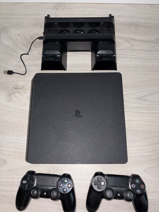 Playstation 4  slim desbloqueada gold hen