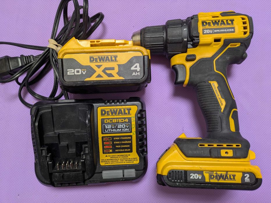 Аккумуляторний шуруповерт Dewalt DCD708 + АКБ 4Ah, 2Ah зарядне
