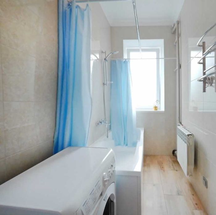 Сучасний хостел в самому центрі, метро Арсенальна